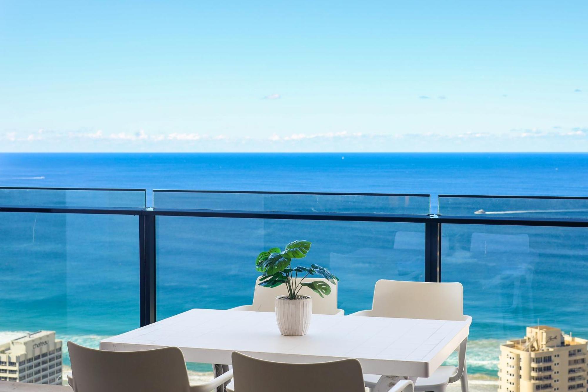 Circle On Cavill 2, 3, 4 & 5 Bedroom Skyhomes & Sub Penthouses By Gold Coast Holidays Eksteriør bilde